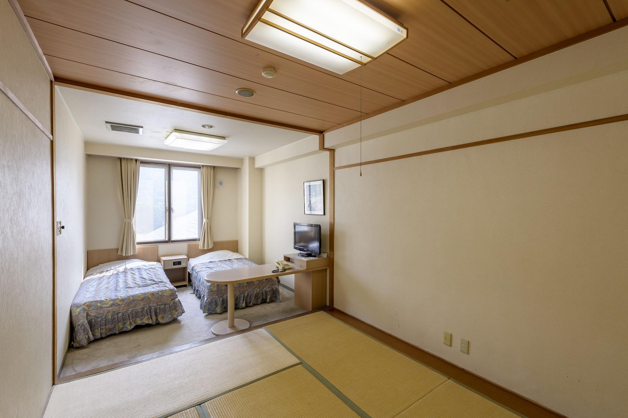 Hotel Tagawa Яманути Экстерьер фото